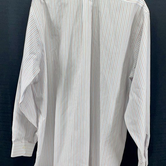 00009-A Brooks Brothers button-down shirt - Picture 6 of 6